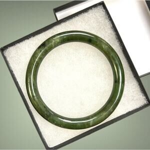 Vintage Stone Bangle Bracelet Green Serpentine Creamy Highlights Size 7 READ
